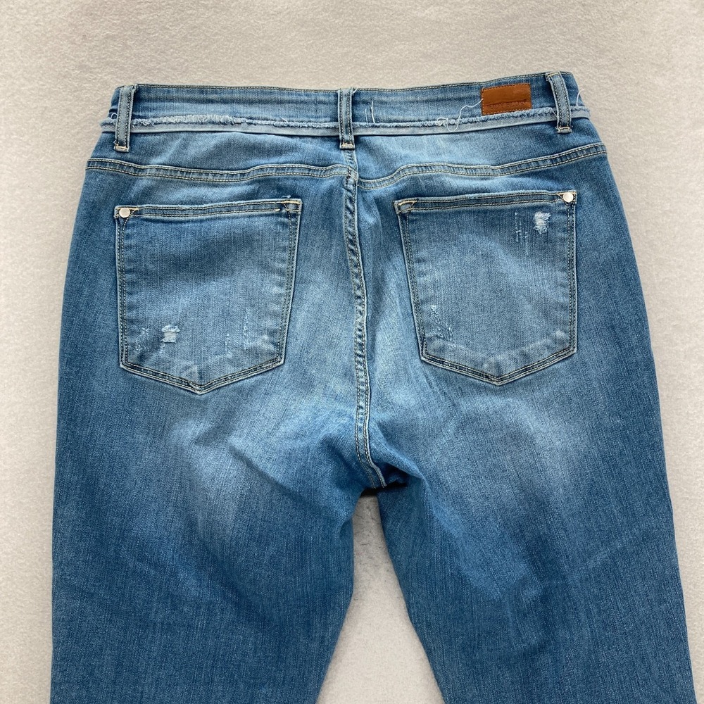 Judy Blue Jeans Women's 16W Skinny Fit Medium Blue Stretch Denim Distressed City - Picture 11 of 13